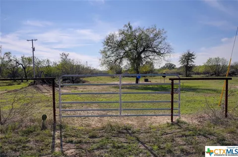 Bedroom - 000 Roosevelt Rd, Luling, TX 78648 photo 1 of 1