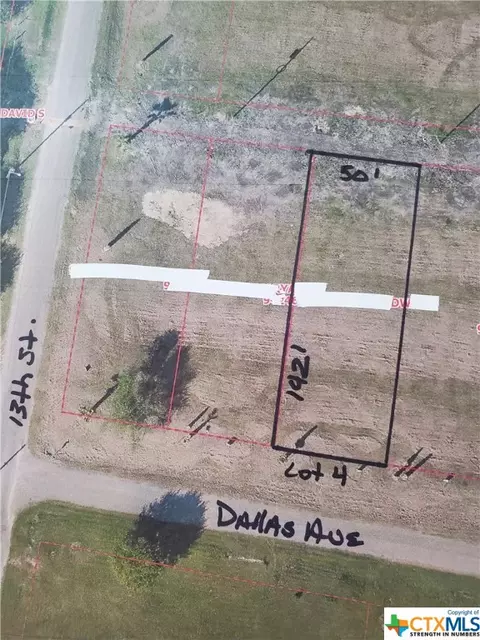 1208 W Dallas Ave, Seadrift, TX 77983