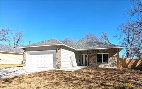 407 Gamel St, Lampasas, TX 76550