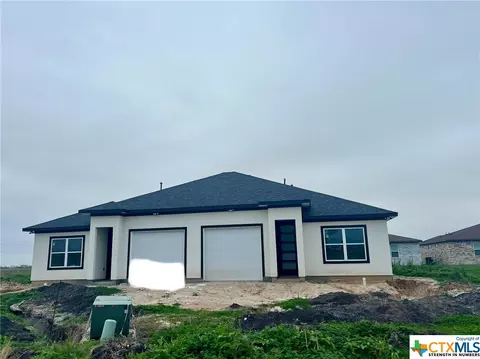 123 W Aimable St, Port Lavaca, TX 77979