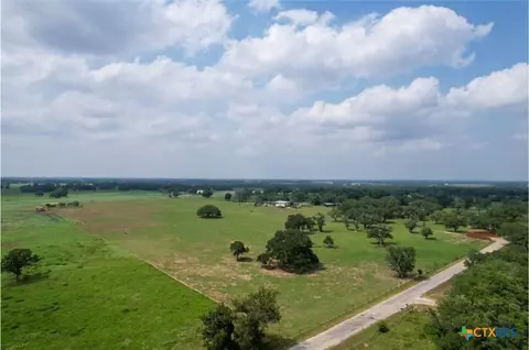 2700 Cr 400 Rd, Yoakum, TX 77995
