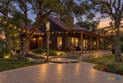 1218 Oakwood Loop, Wimberley, TX 78676