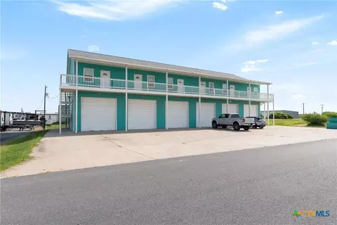 1555 Gulf Dr #3, Port Mansfield, TX 78598