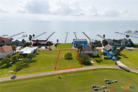 1305 Port South Dr, Port Mansfield, TX 78598
