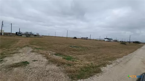 89 Blue Fish Ln, Palacios, TX 77465