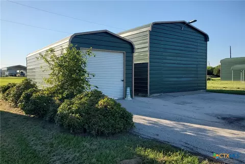 306 N 13th St, Seadrift, TX 77983