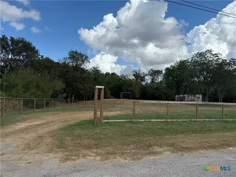 408 W South St, Victoria, TX 77901