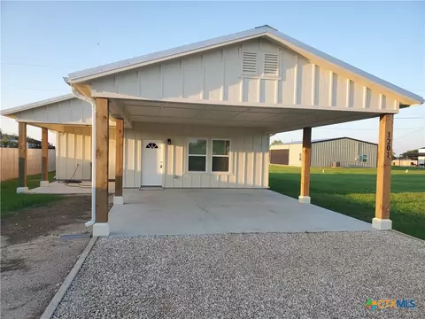 1201 W Houston Ave, Seadrift, TX 77983