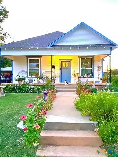 203 N 10th St, Gatesville, TX 76528