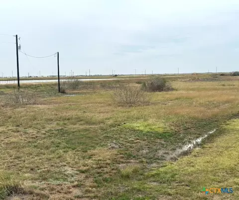 379 Ladyfish Rd, Palacios, TX 77465