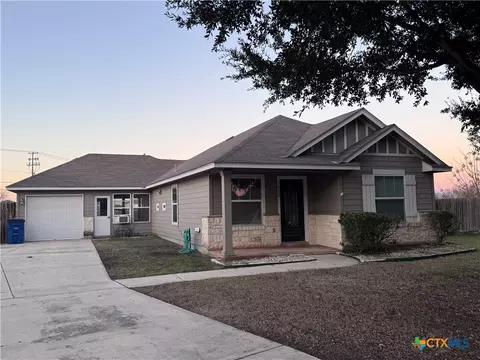 1002 Birdsong Ln, New Braunfels, TX 78130