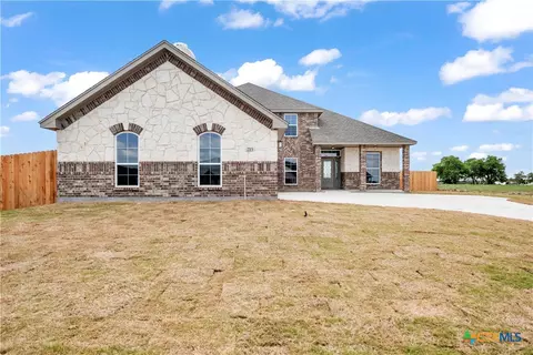 215 Overlook Trl, Copperas Cove, TX 76522