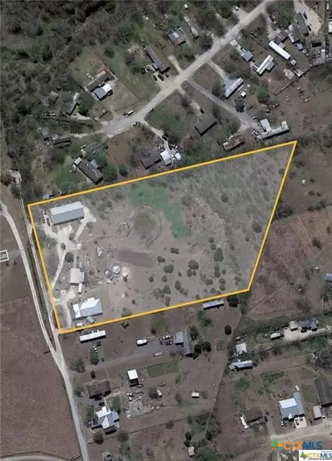 414 Henk Ln, San Marcos, TX 78666