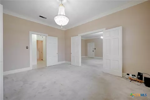 Living - 222 Myrtle Ave, Luling, TX 78648 photo 4 of 9