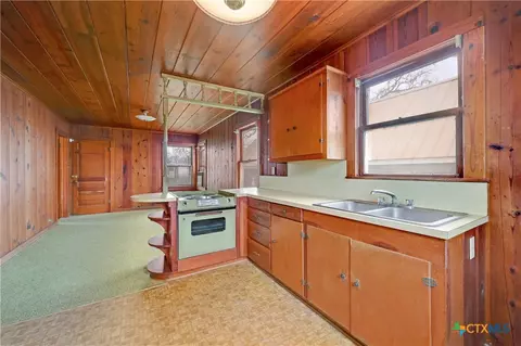Kitchen - 222 Myrtle Ave, Luling, TX 78648 photo 3 of 3