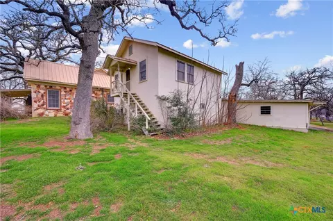 Exterior - 222 Myrtle Ave, Luling, TX 78648 photo 8 of 9