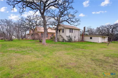 Exterior - 222 Myrtle Ave, Luling, TX 78648 photo 5 of 9