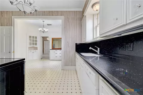 Kitchen - 222 Myrtle Ave, Luling, TX 78648 photo 2 of 3