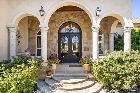 220 Gabriel Woods Dr, Georgetown, TX 78633