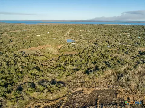 6498 Hwy 35 N, Rockport, TX 78382