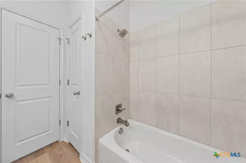 Bath - 7209 Touchstone Dr, Temple, TX 76502 photo 1 of 4