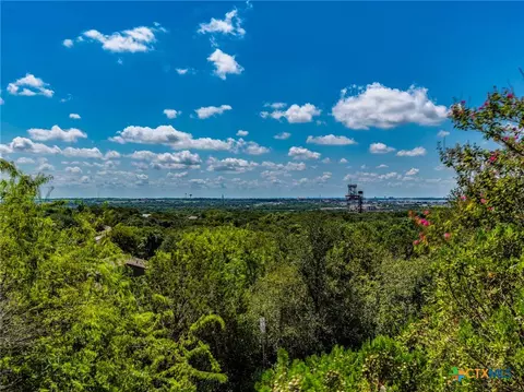 1000 Advance St, San Marcos, TX 78666