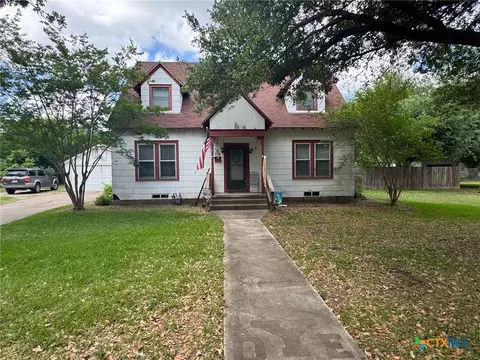 708 E 10th, Cameron, TX 76520