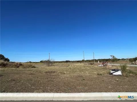 1643 Hunt Dr, Salado, TX 76571