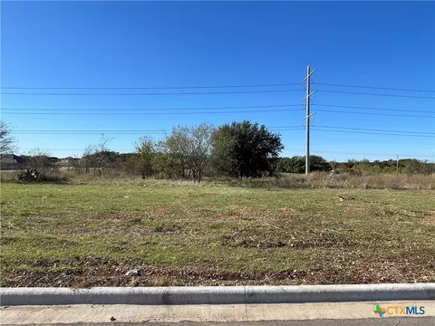 1913 Slade Dr, Salado, TX 76571