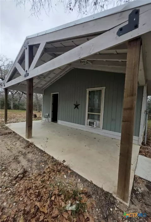 1060 Vivroux Ranch Rd, Seguin, TX 78155