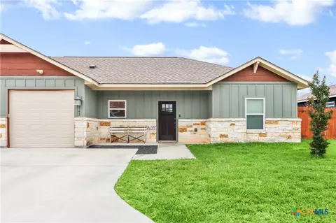 145 Navarro Xing, Seguin, TX 78155