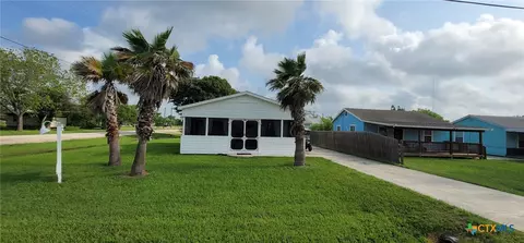 101 E Saint Louis Ave, Seadrift, TX 77983