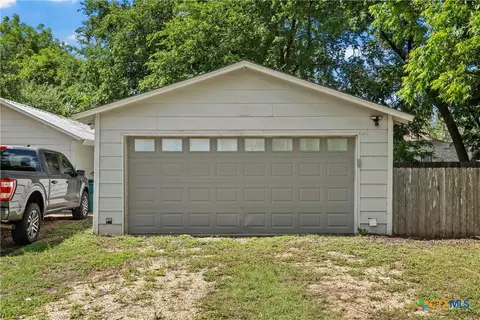 Other - 407 E 7th St, Cameron, TX 76520 photo 1 of 10