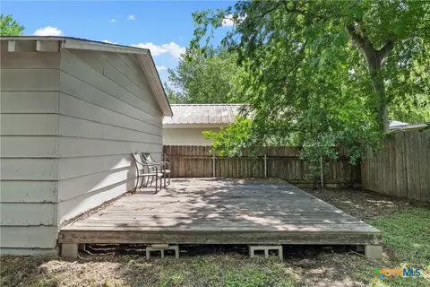 Exterior - 407 E 7th St, Cameron, TX 76520 photo 8 of 8