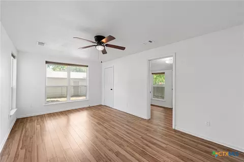 Living - 407 E 7th St, Cameron, TX 76520 photo 7 of 7
