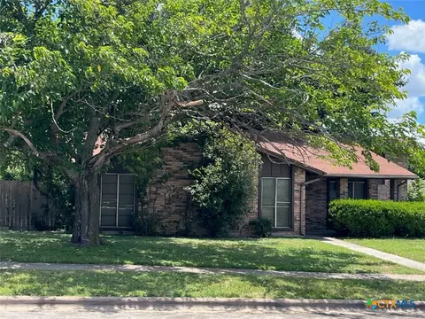 616 Skyline Ave, Killeen, TX 76541