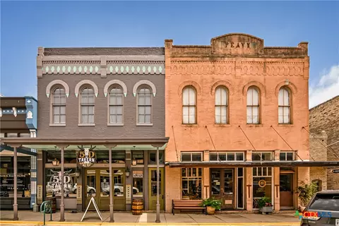 122 E Main St, Cuero, TX 77954