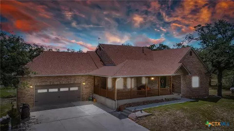 1657 County Road 434, Stockdale, TX 78160