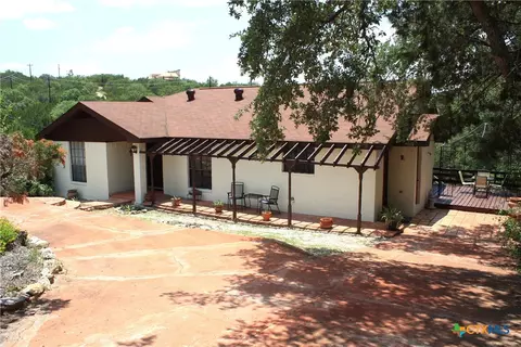 1004 Daviot Dr, Briarcliff, TX 78669