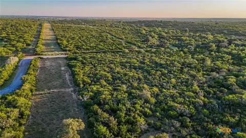 000 County Line Rd #120, Beeville, TX 78102