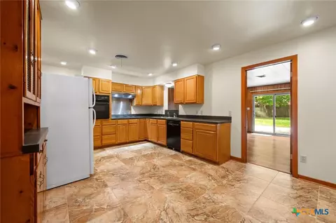 Kitchen - 201 Hillcrest Dr, Luling, TX 78648 photo 1 of 4