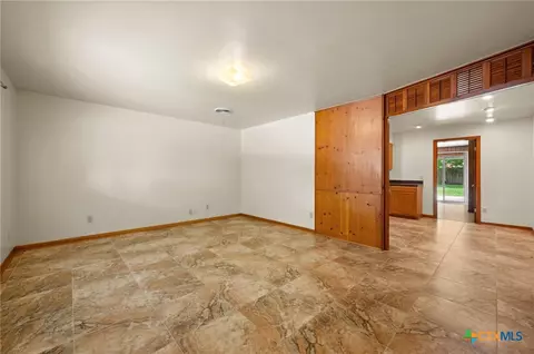 Living - 201 Hillcrest Dr, Luling, TX 78648 photo 1 of 6