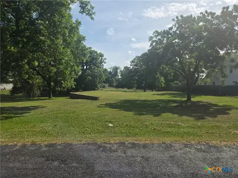 5 Jade Dr # A, Victoria, TX 77904