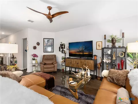 Living - 10744 Rosalina Loop, Converse, TX 78109 photo 2 of 3