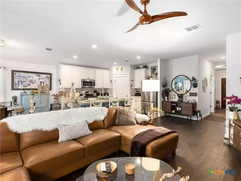Living - 10744 Rosalina Loop, Converse, TX 78109 photo 3 of 3