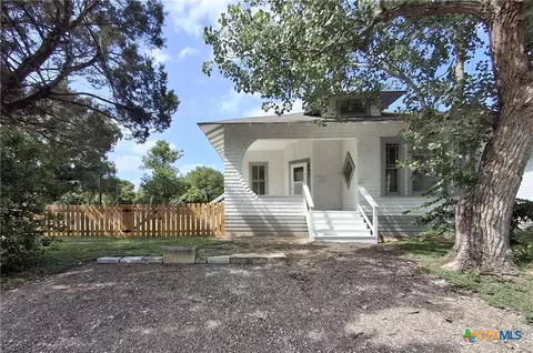 492 E Avenue R, Belton, TX 76513