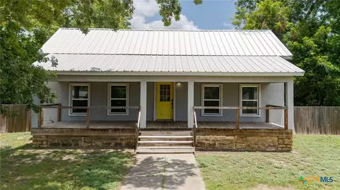 607 S Main St, Lampasas, TX 76550