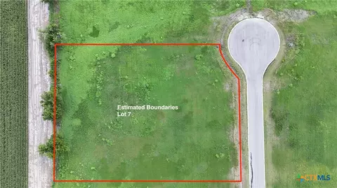 113 Pr 711, Lott, TX 76632