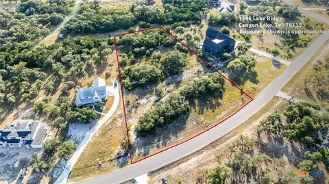 1545 Lake Ridge Blvd, Canyon Lake, TX 78133