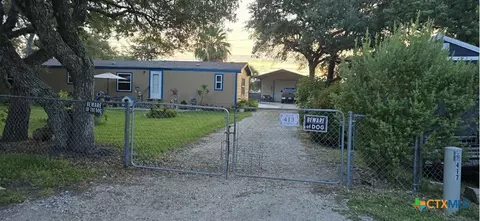 413 Donnie Dr, Rockport, TX 78382